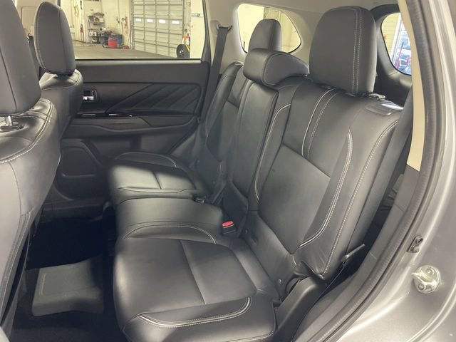 Used 2018 Mitsubishi Outlander SEL image 23