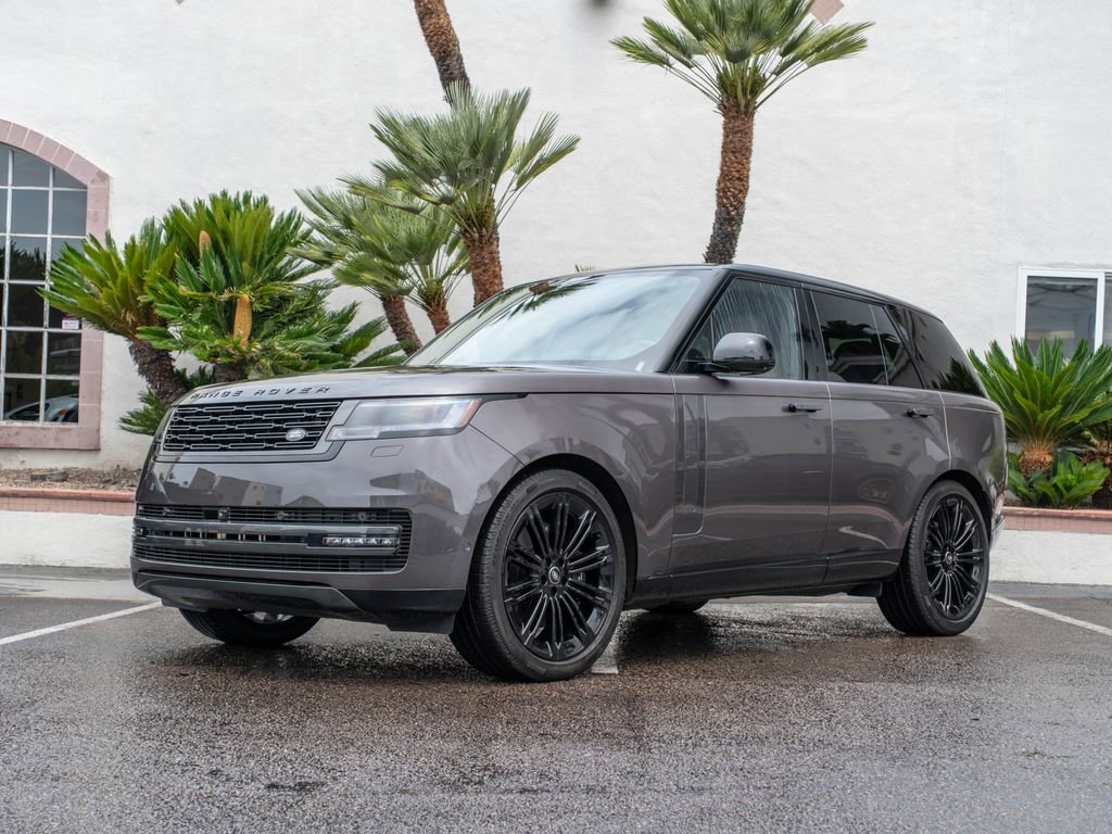 Used 2025 Land Rover Range Rover SE AWD/4WD image 9