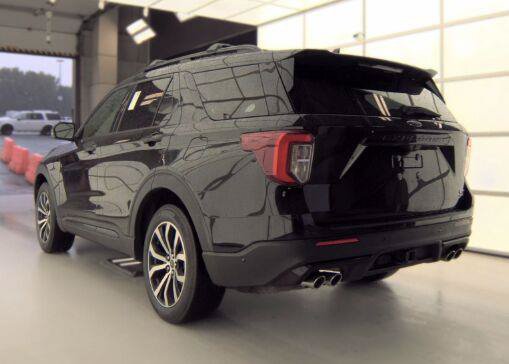 Used 2020 Ford Explorer ST w/ Premium Technology Package AWD/4WD image 3
