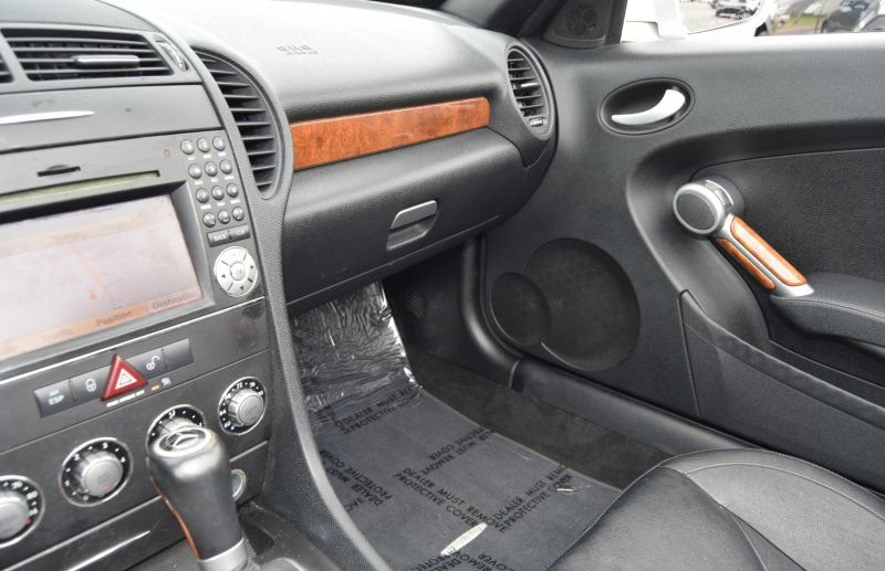 Used 2011 Mercedes-Benz SLK 350 image 35