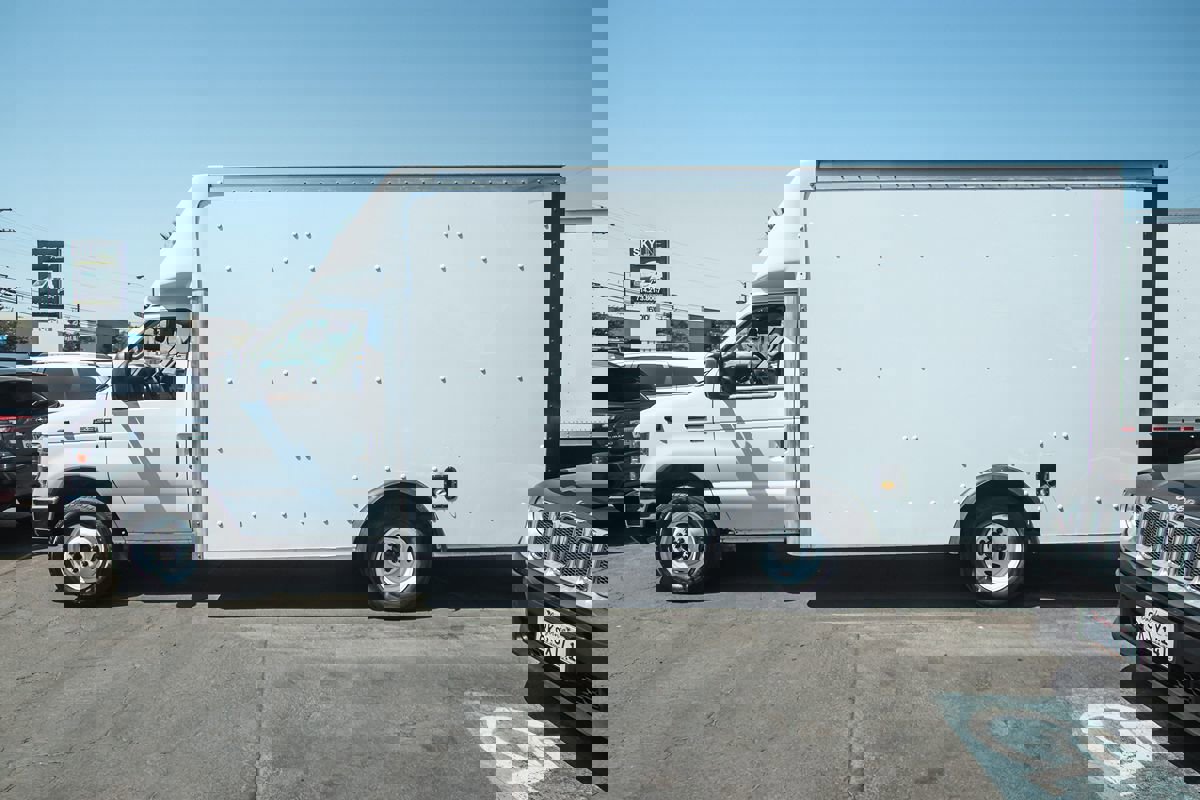 Used 2019 Ford E-350 and Econoline 350 Super Duty image 4