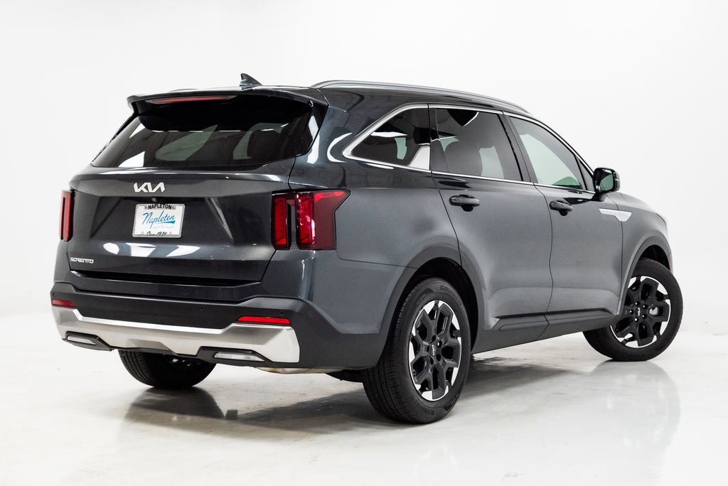 Used 2024 Kia Sorento S w/ Panoramic Sunroof Package FWD image 34