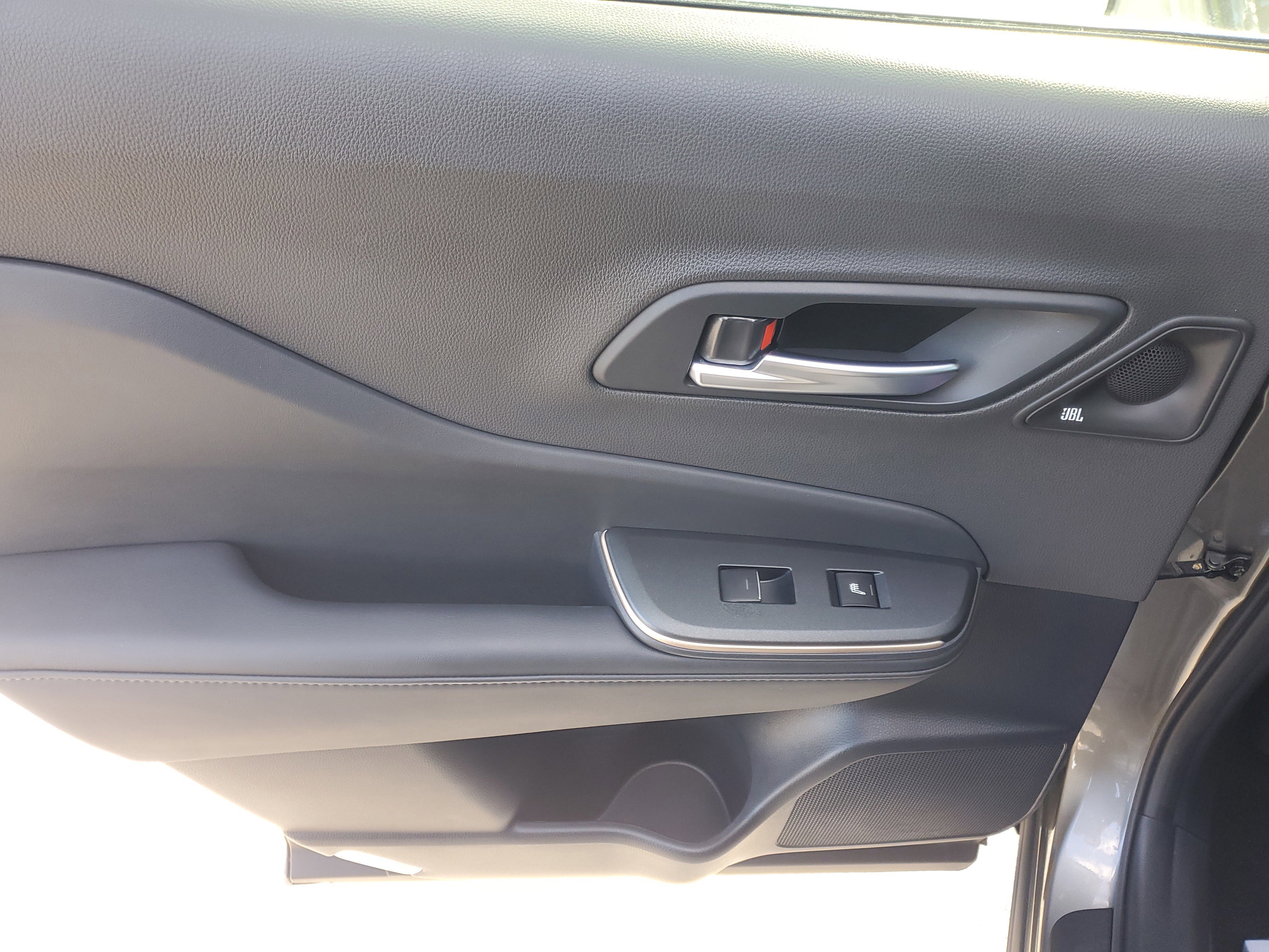 Used 2023 Toyota Crown Limited image 14