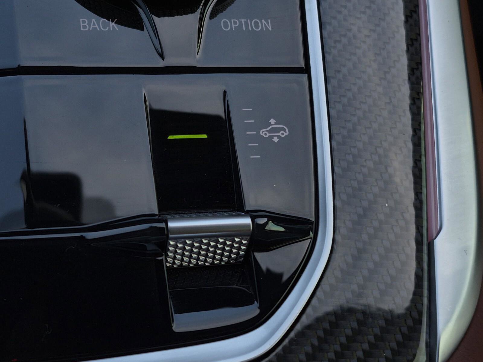 Certified 2025 BMW X7 M60i w/ Climate Comfort Package image 24