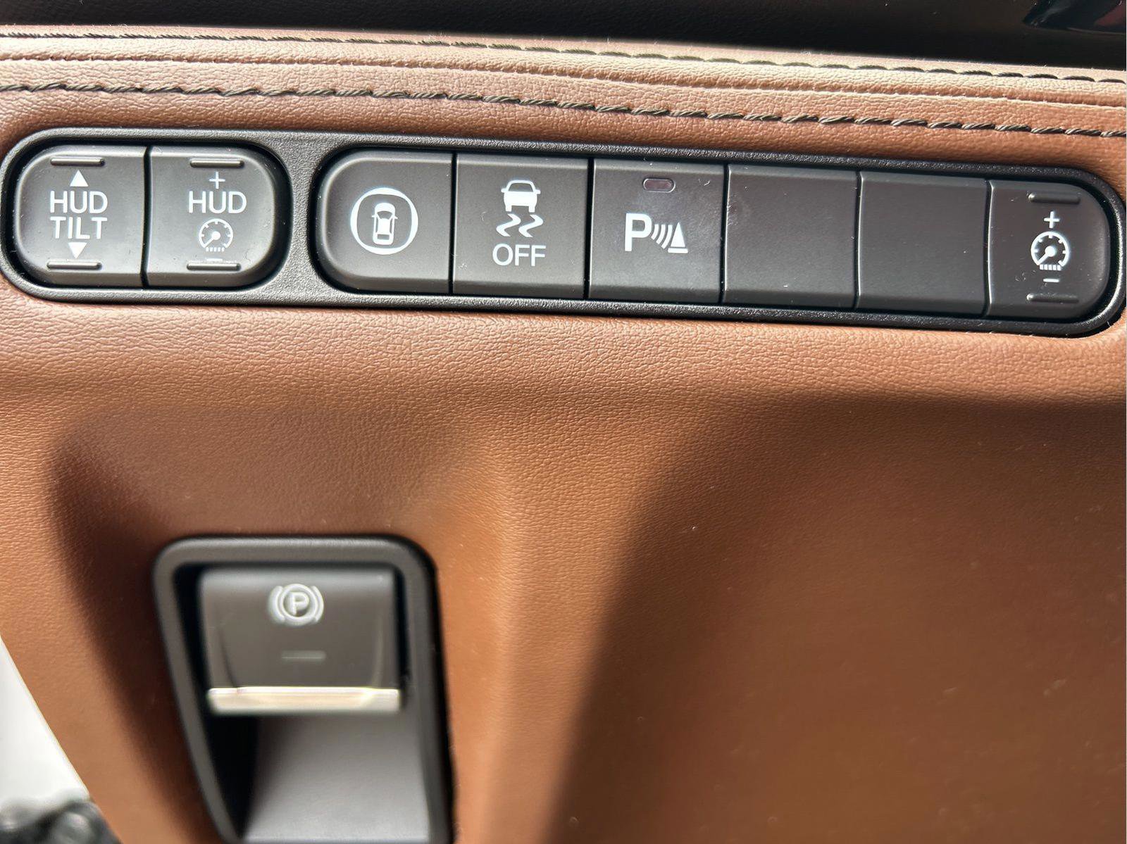 Used 2022 Acura MDX Advance image 25