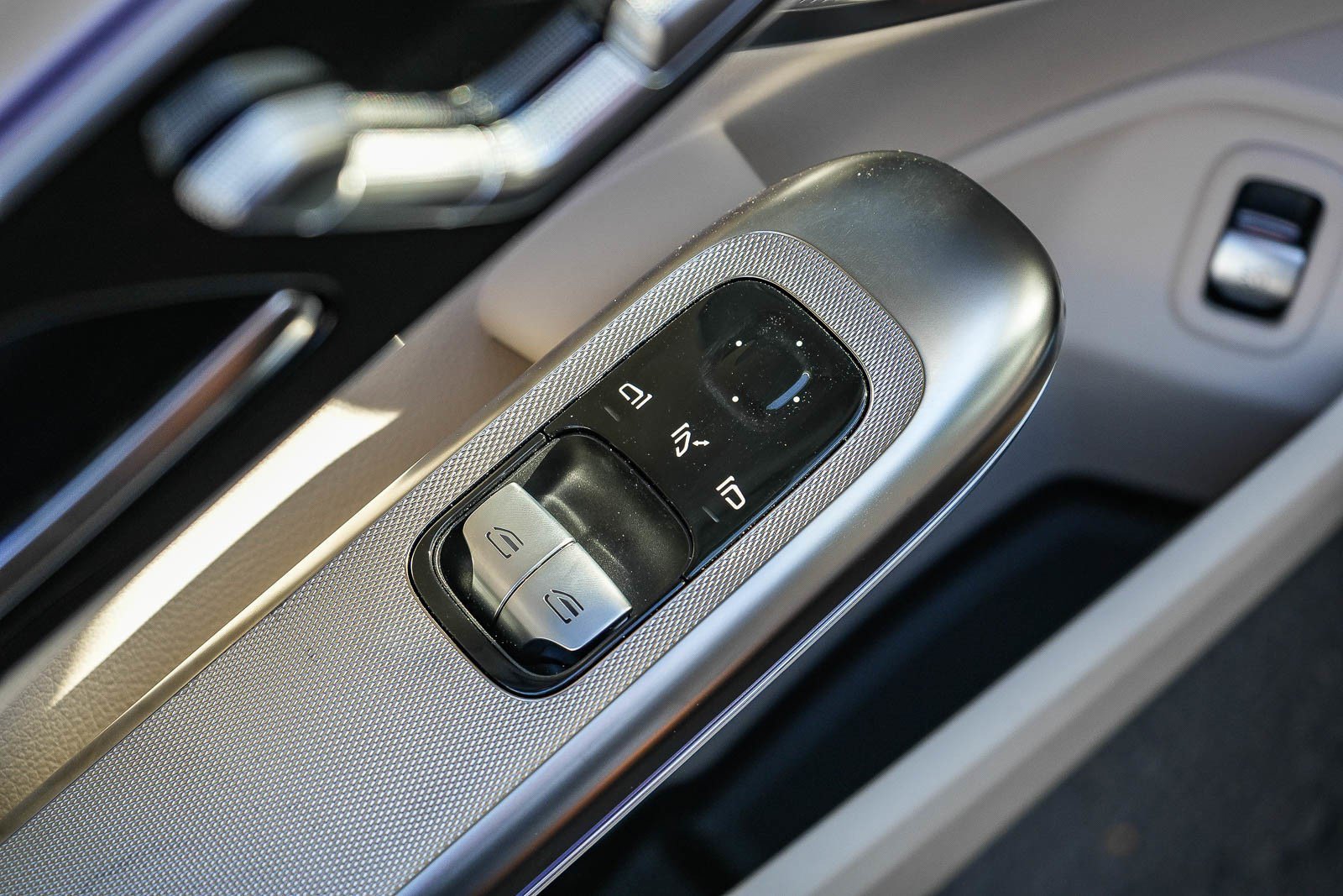 Used 2025 Mercedes-Benz CLE 300 4MATIC Coupe image 16