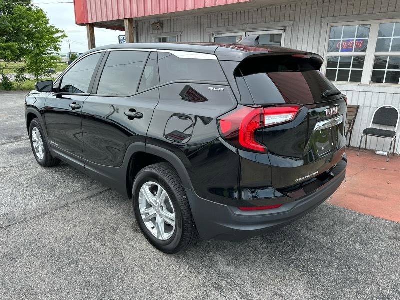 Used 2022 GMC Terrain SLE AWD/4WD image 9