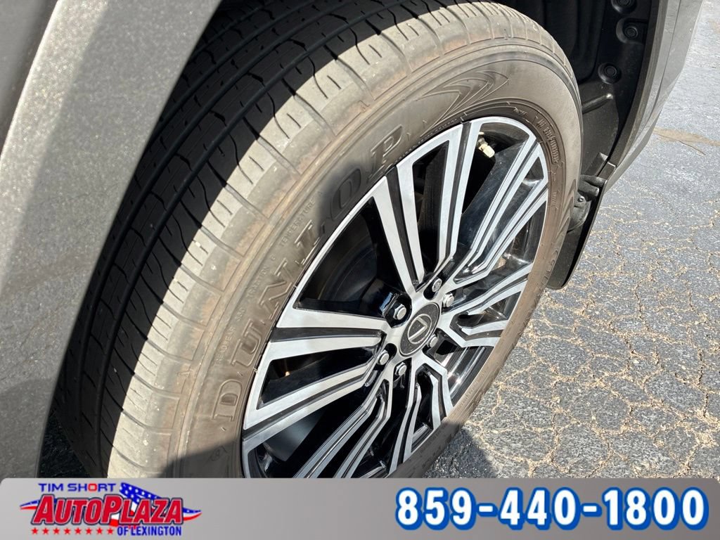 Used 2023 Lexus LX 600 4WD w/ Appearance Package image 10