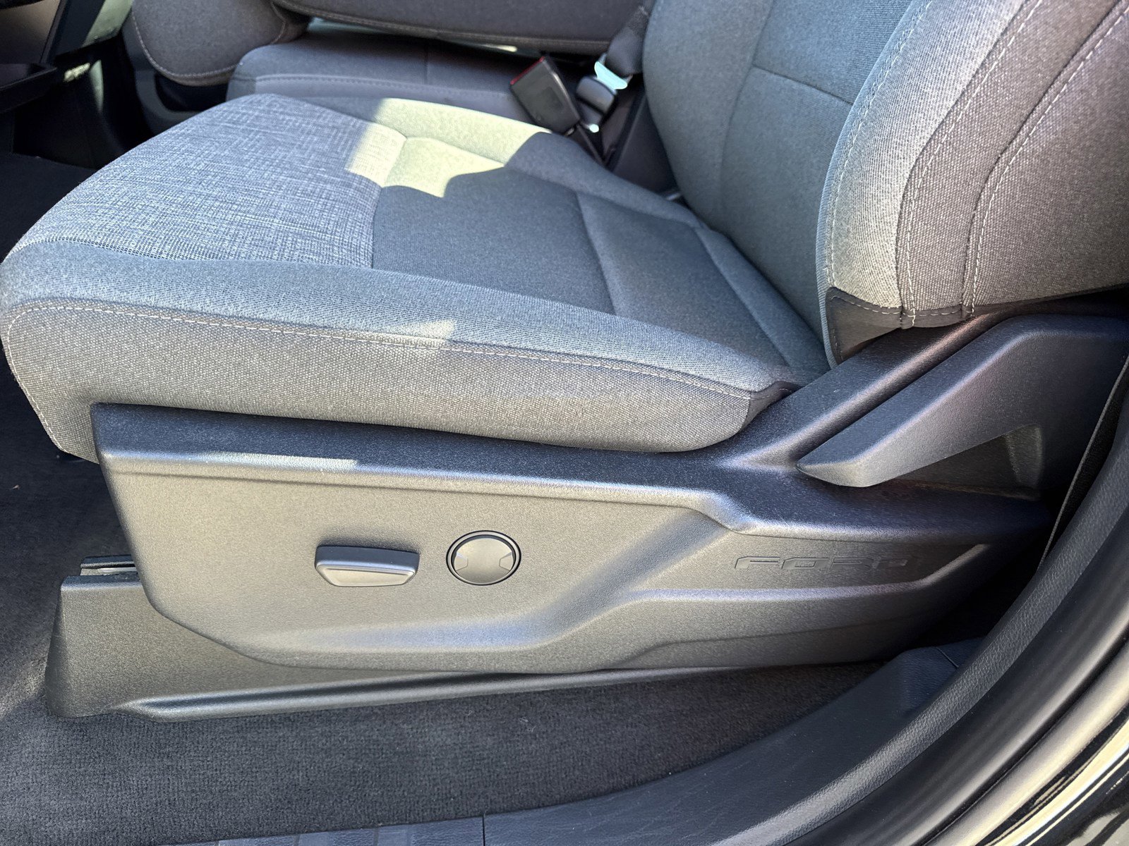 Used 2024 Ford F350 XLT image 14