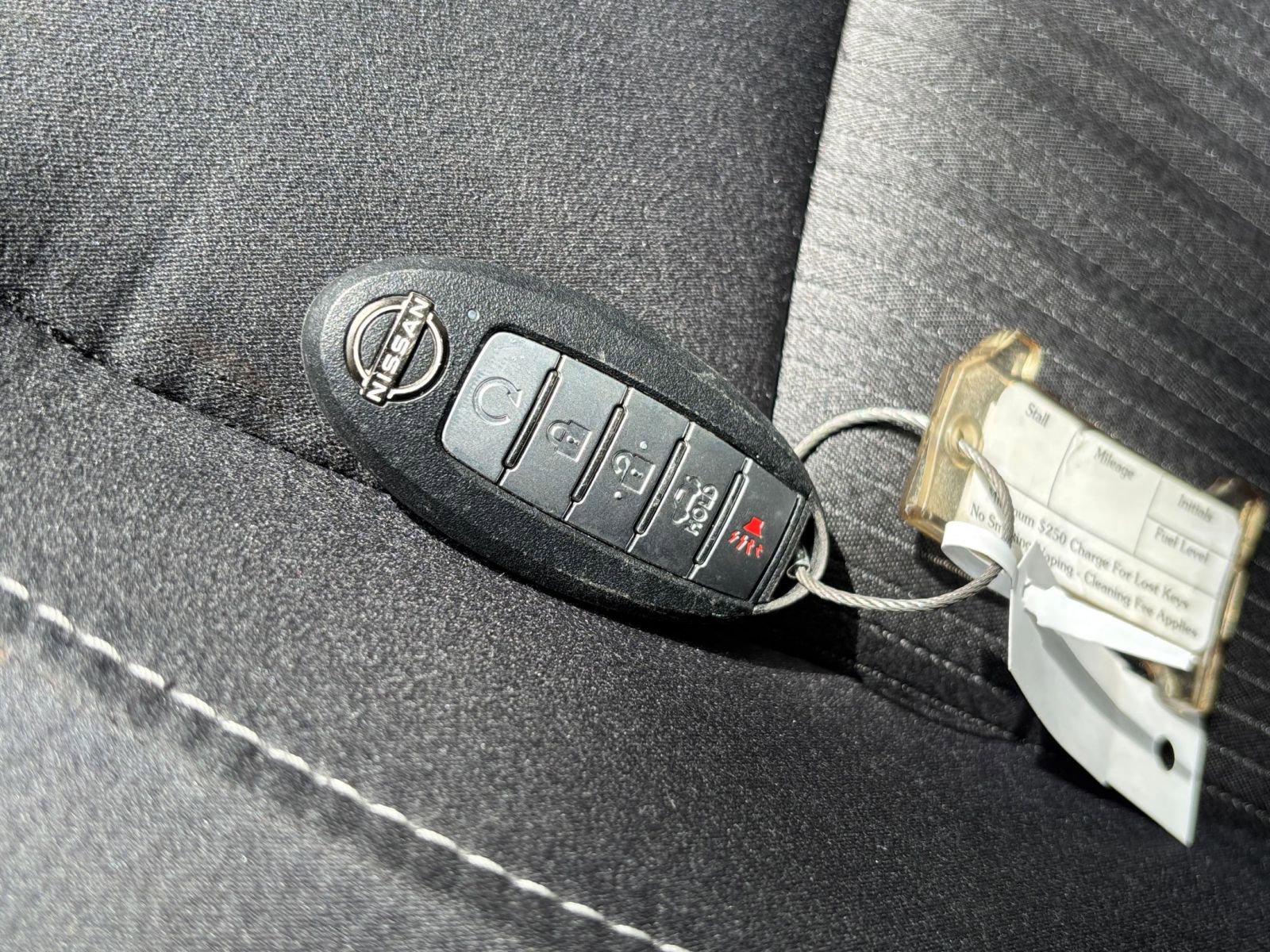 Used 2025 Nissan Altima 2.5 SV FWD image 21