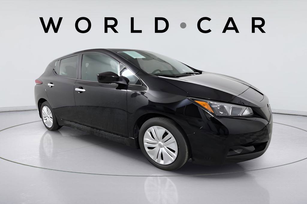 Used 2025 Nissan Leaf S image 1