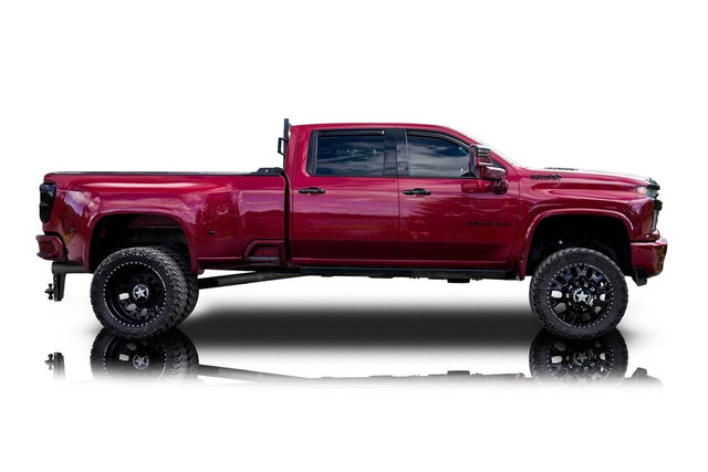 Used 2022 Chevrolet Silverado 3500 High Country AWD/4WD image 2