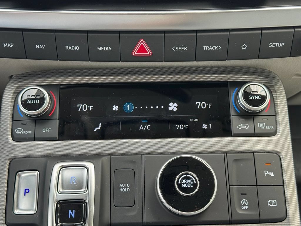 Used 2025 Hyundai Palisade Calligraphy FWD image 28