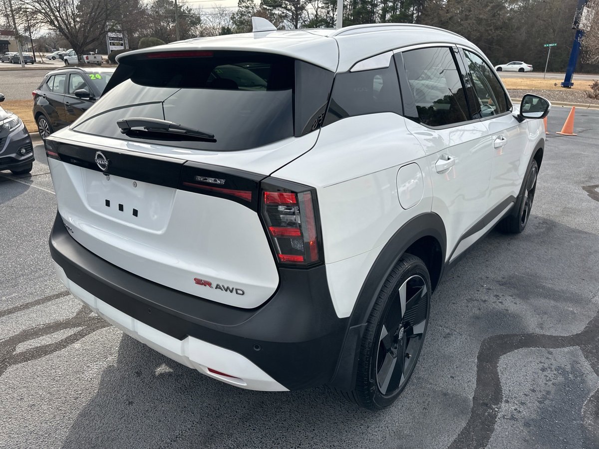 Used 2025 Nissan Kicks SR image 7