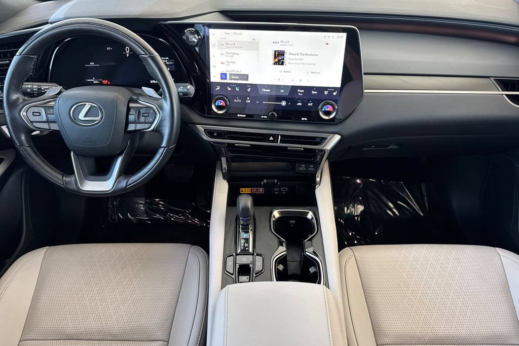 Used 2025 Lexus RX 350 Premium Plus w/ Accessory Package (Z1) FWD image 4
