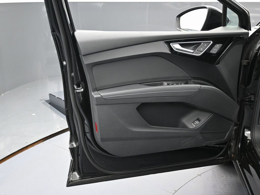 Used 2023 Audi Q4 e-tron Premium w/ Convenience Package image 39