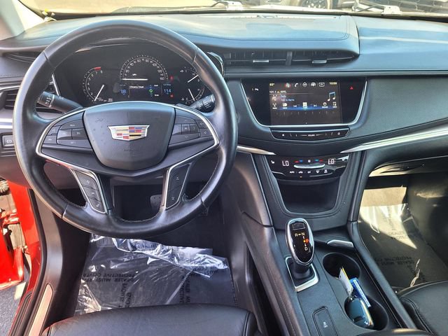 Used 2018 Cadillac XT5 Luxury w/ Driver Awareness Package FWD image 9