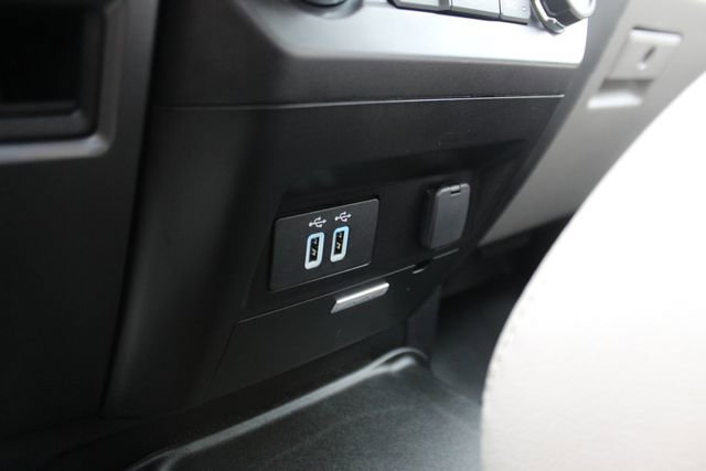 Used 2018 Ford F150 XLT w/ Equipment Group 302A Luxury AWD/4WD image 25