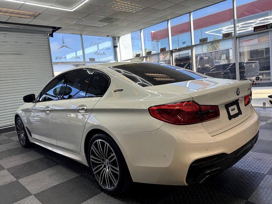 Used 2018 BMW 530e RWD image 18