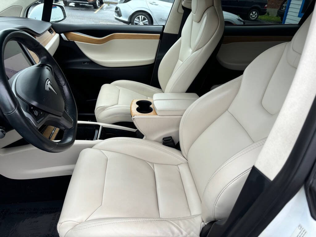 Used 2018 Tesla Model X 75D AWD/4WD image 14
