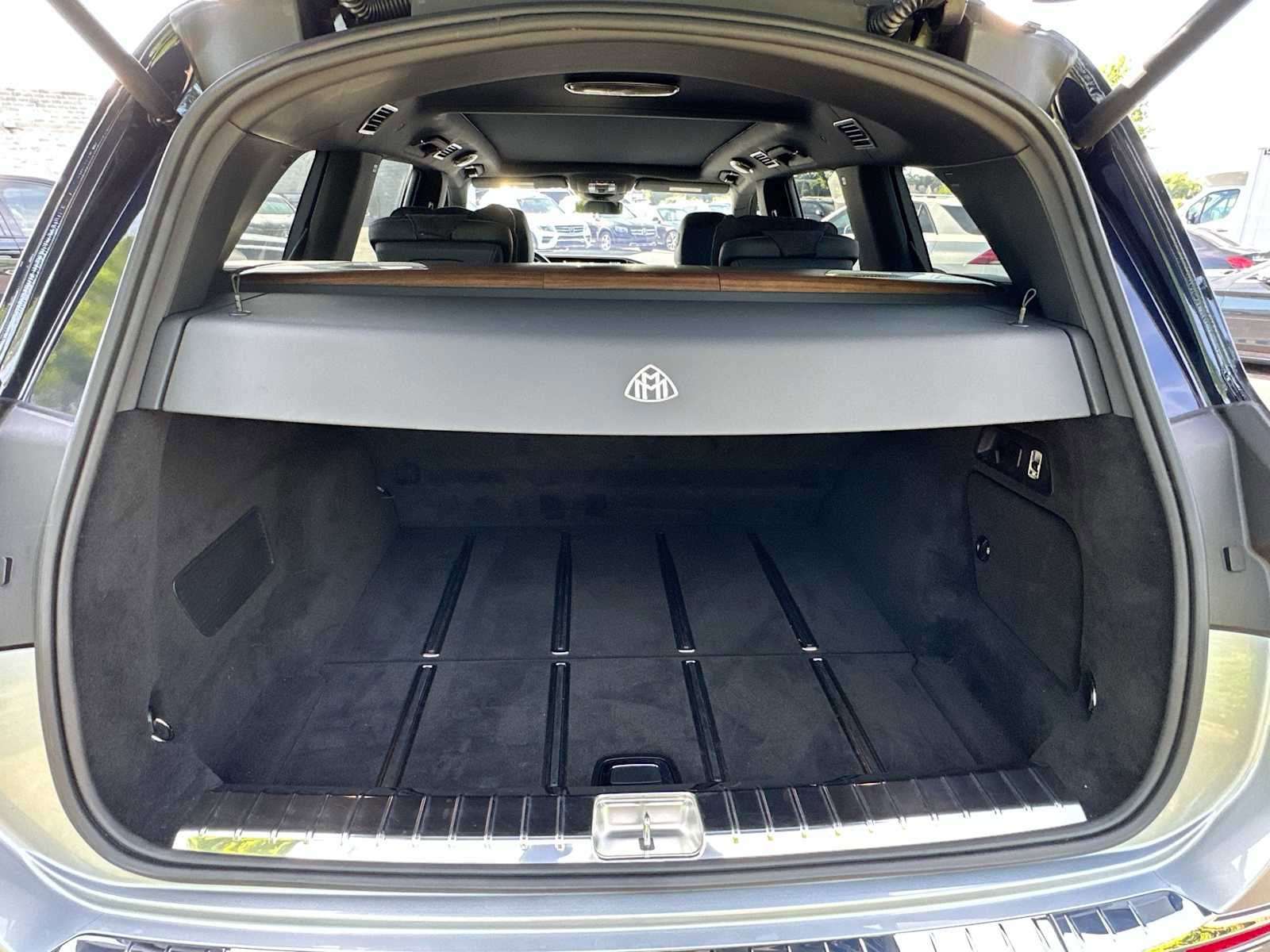 Used 2024 Mercedes-Benz Maybach GLS 600 4MATIC image 29