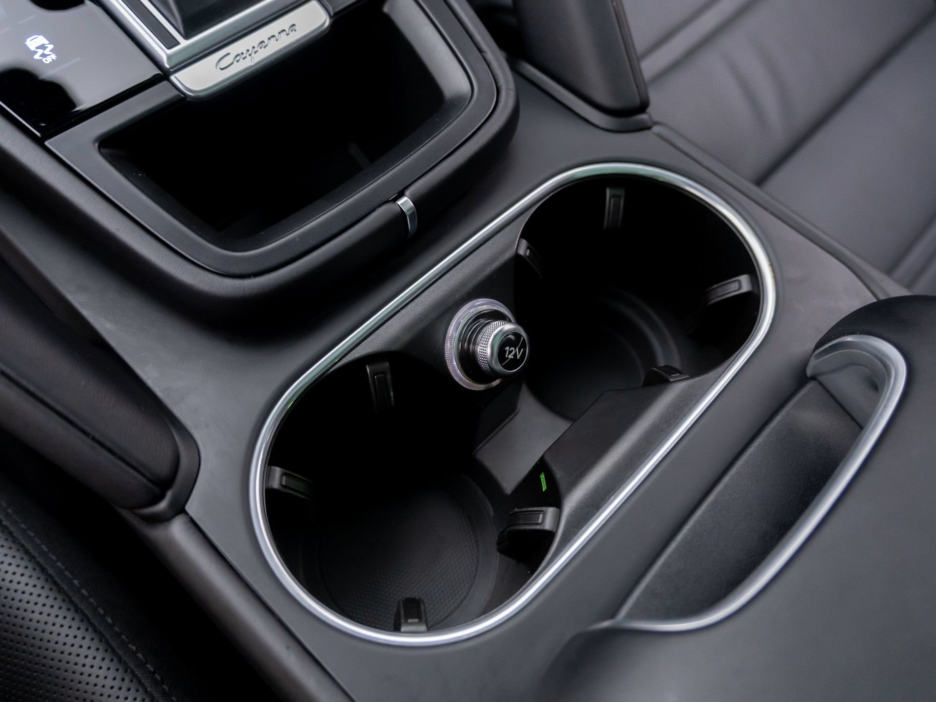 Certified 2023 Porsche Cayenne AWD/4WD image 21