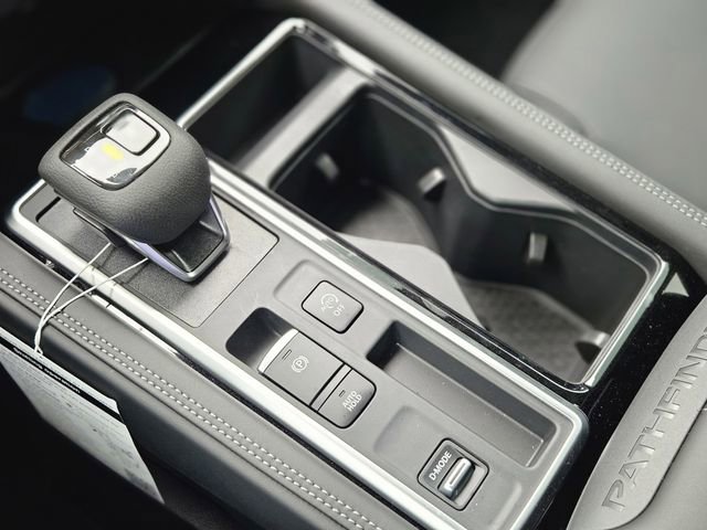 New 2026 Nissan Pathfinder Platinum image 25