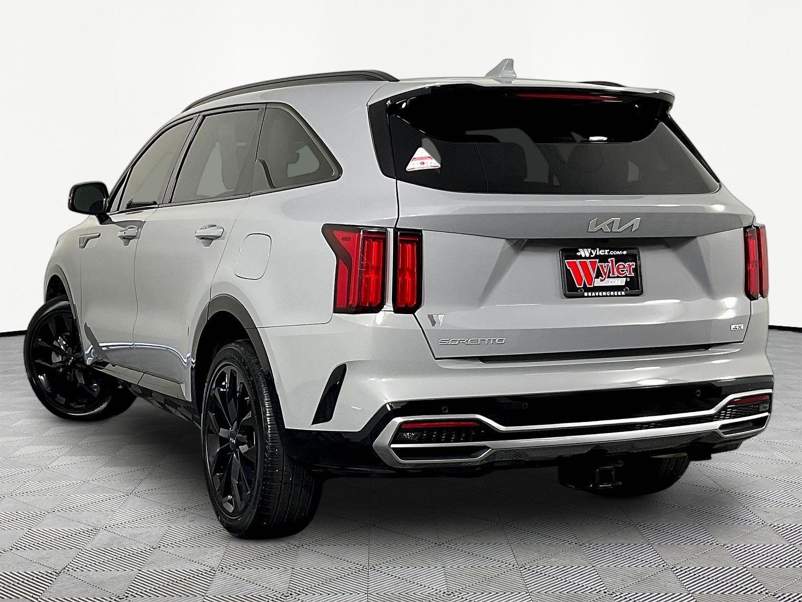 Used 2023 Kia Sorento SX AWD/4WD image 4
