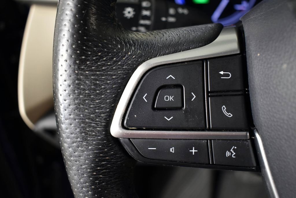 Used 2021 Toyota Sienna Limited image 35