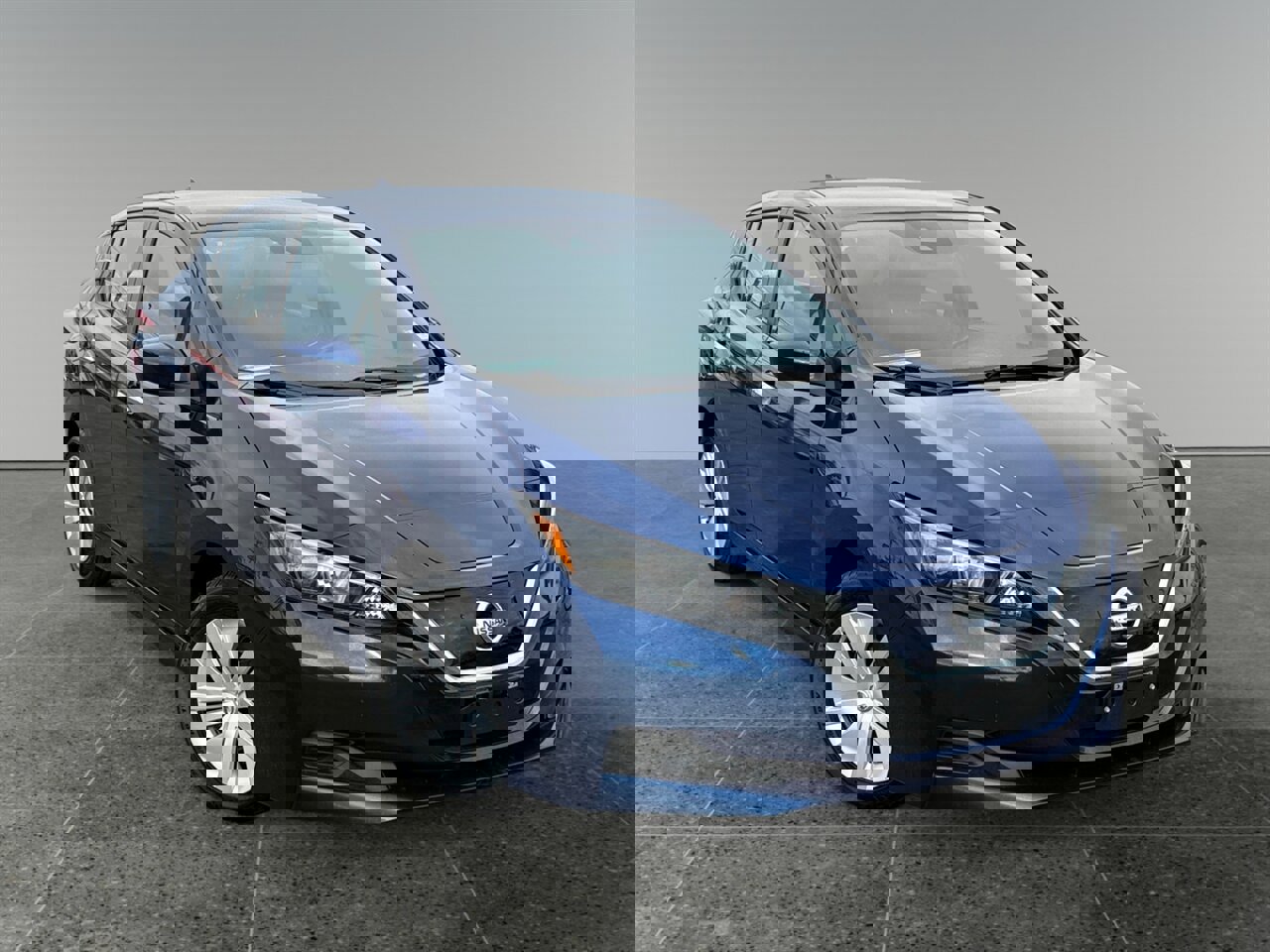 Used 2022 Nissan Leaf S image 8