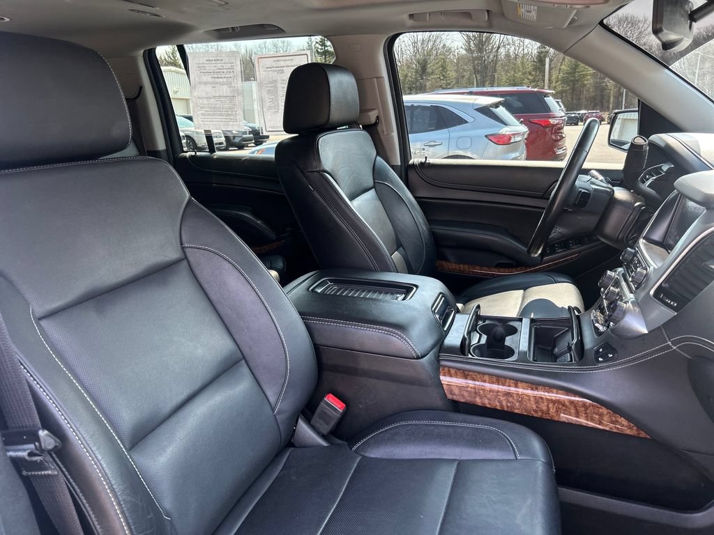 Used 2020 Chevrolet Suburban Premier AWD/4WD image 34