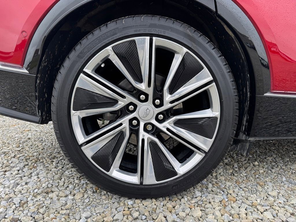 Certified 2024 Cadillac Lyriq Luxury w/ LPO, Floor Liner Package image 17