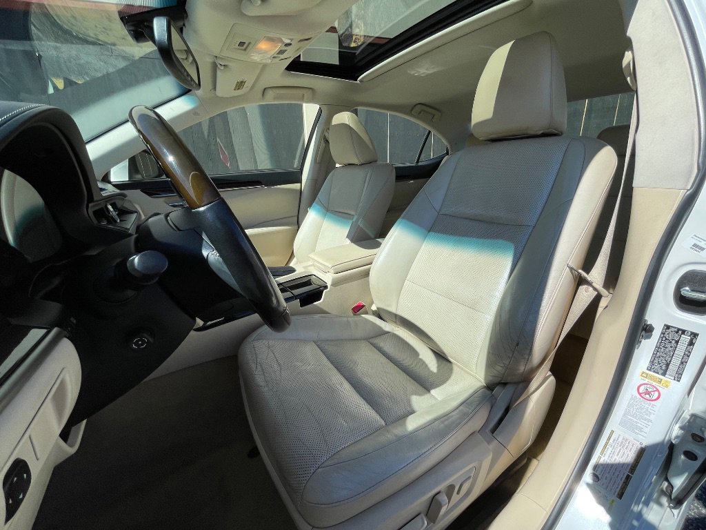 Used 2014 Lexus ES 350 Ultra Luxury w/ Luxury Package FWD image 38