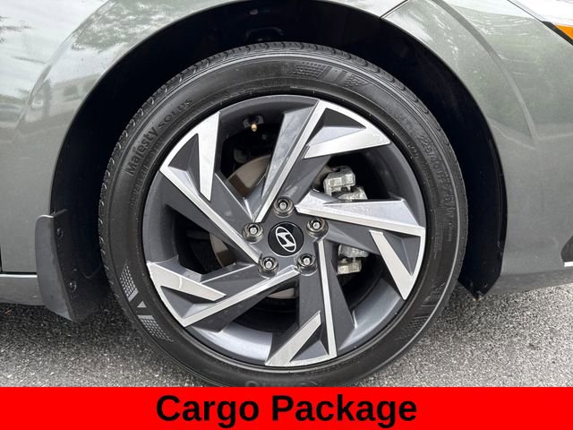 Used 2024 Hyundai Elantra SEL w/ Convenience Package FWD image 13