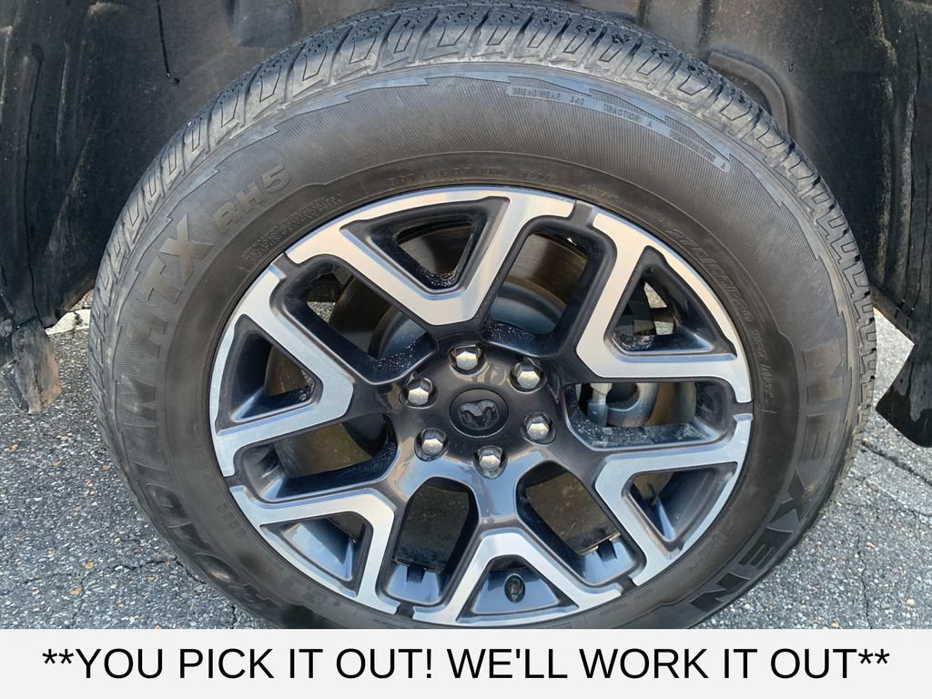 Used 2025 RAM 1500 Laramie AWD/4WD image 10