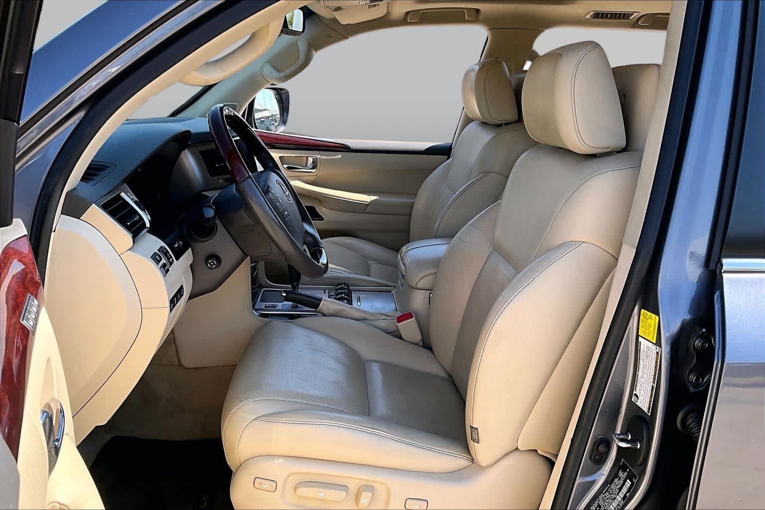 Used 2014 Lexus LX 570 4WD image 8