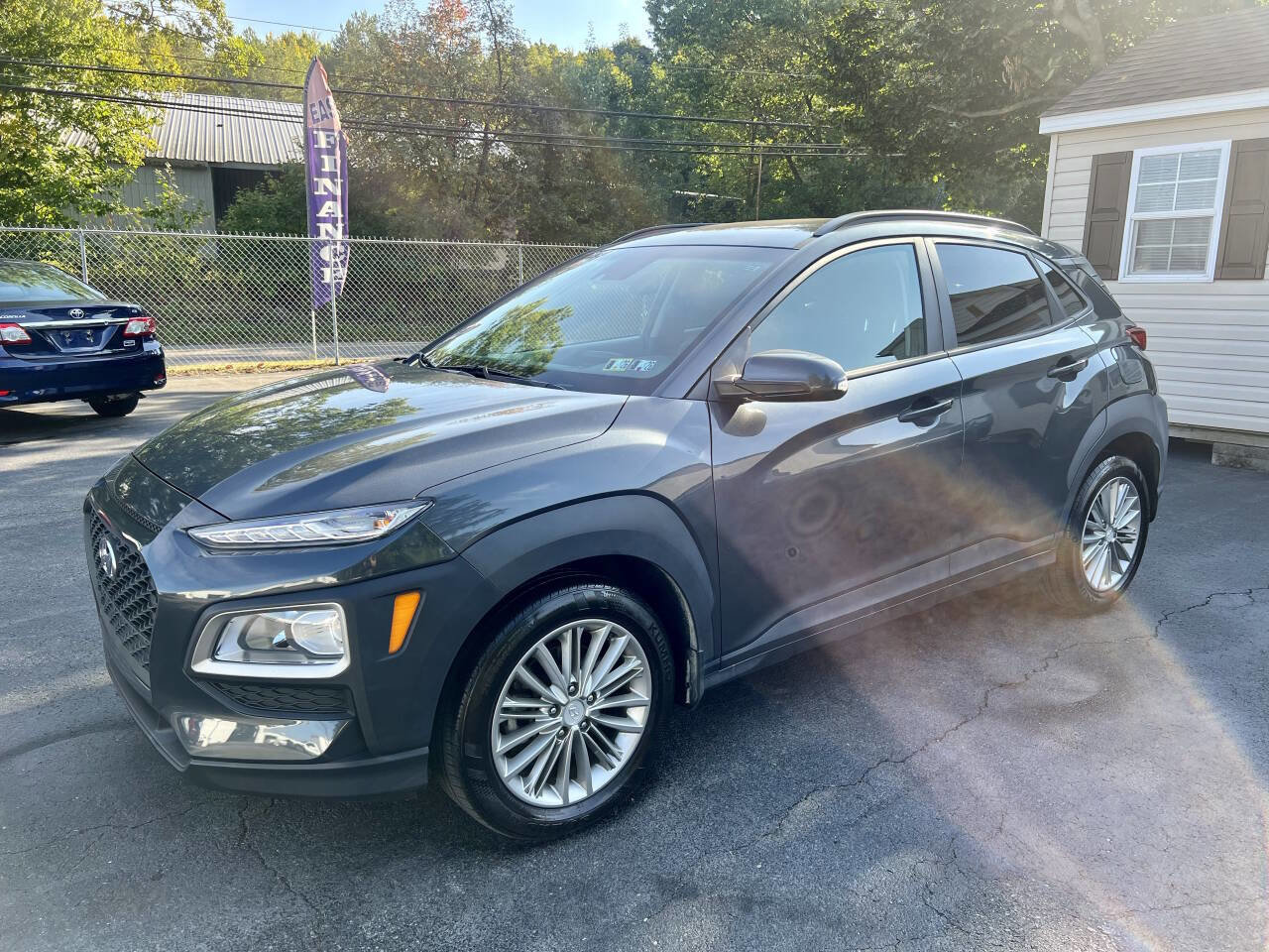 Used 2019 Hyundai Kona SEL image 2
