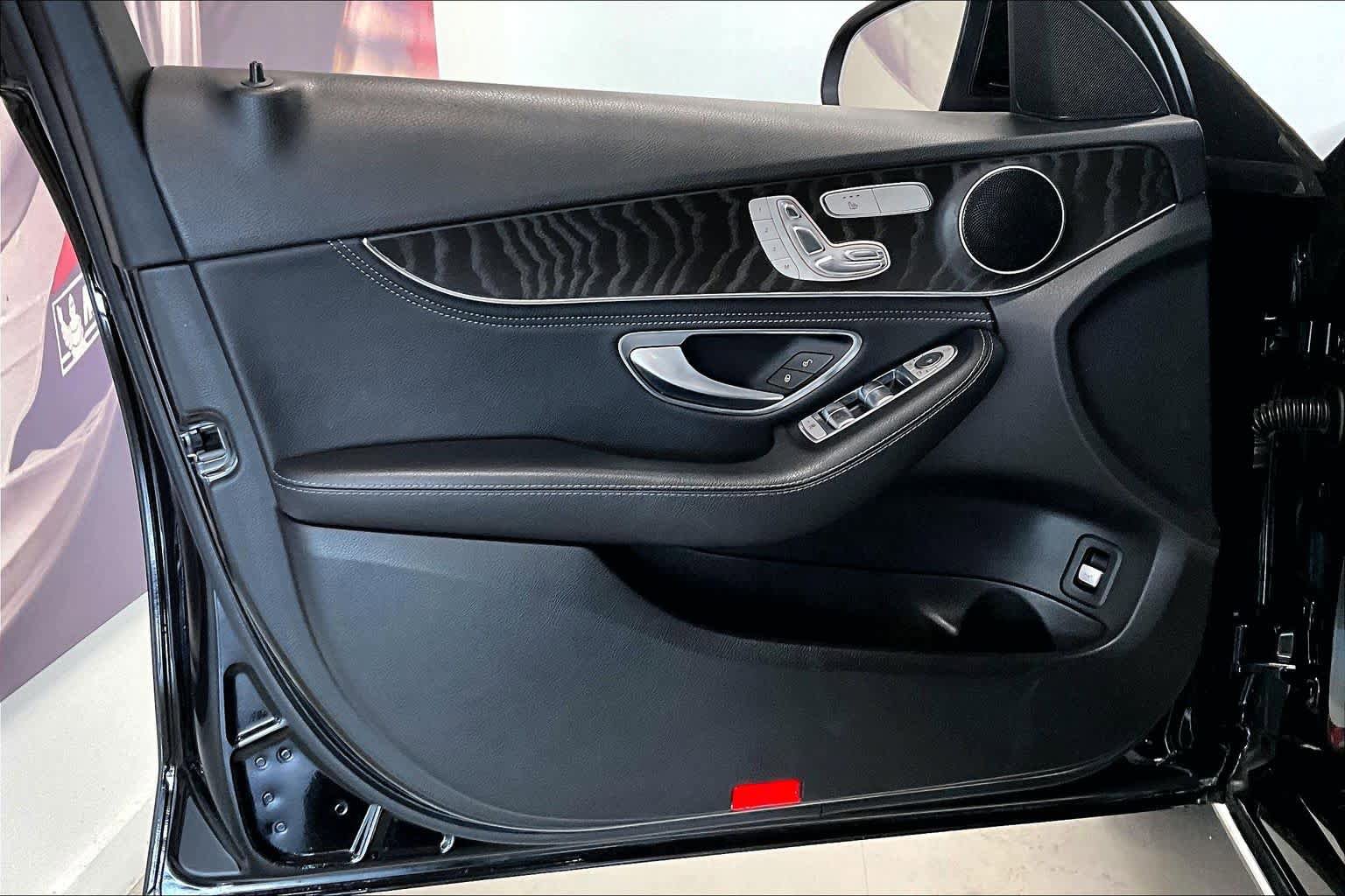 Used 2016 Mercedes-Benz C 300 4MATIC Sedan image 24