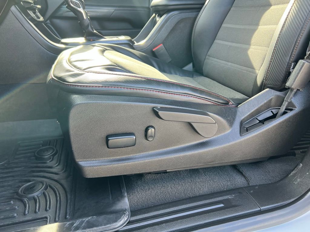 Used 2022 GMC Canyon AT4 image 14