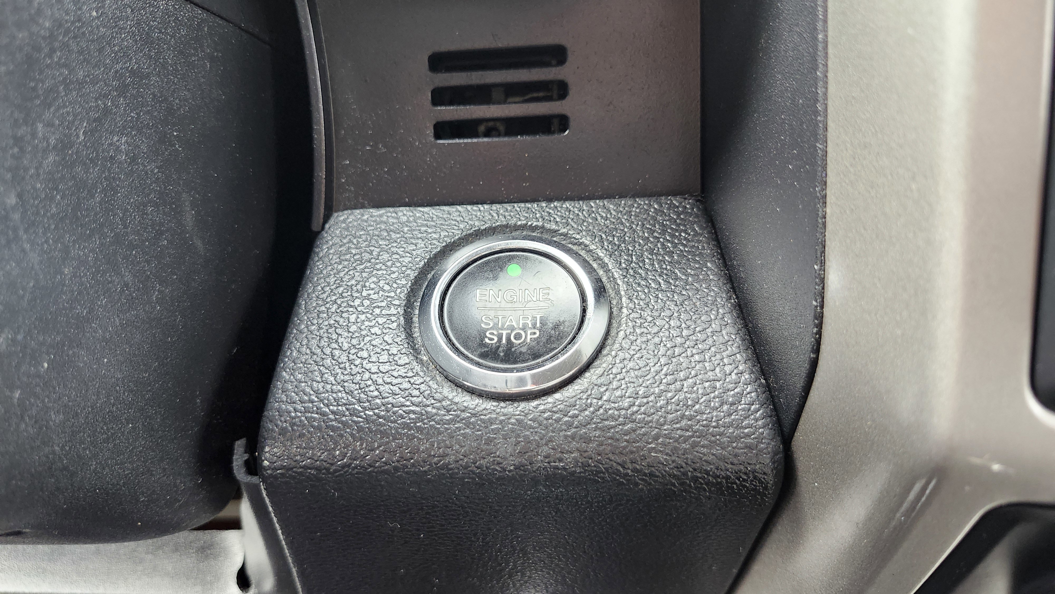 Used 2016 Ford F150 Lariat image 11