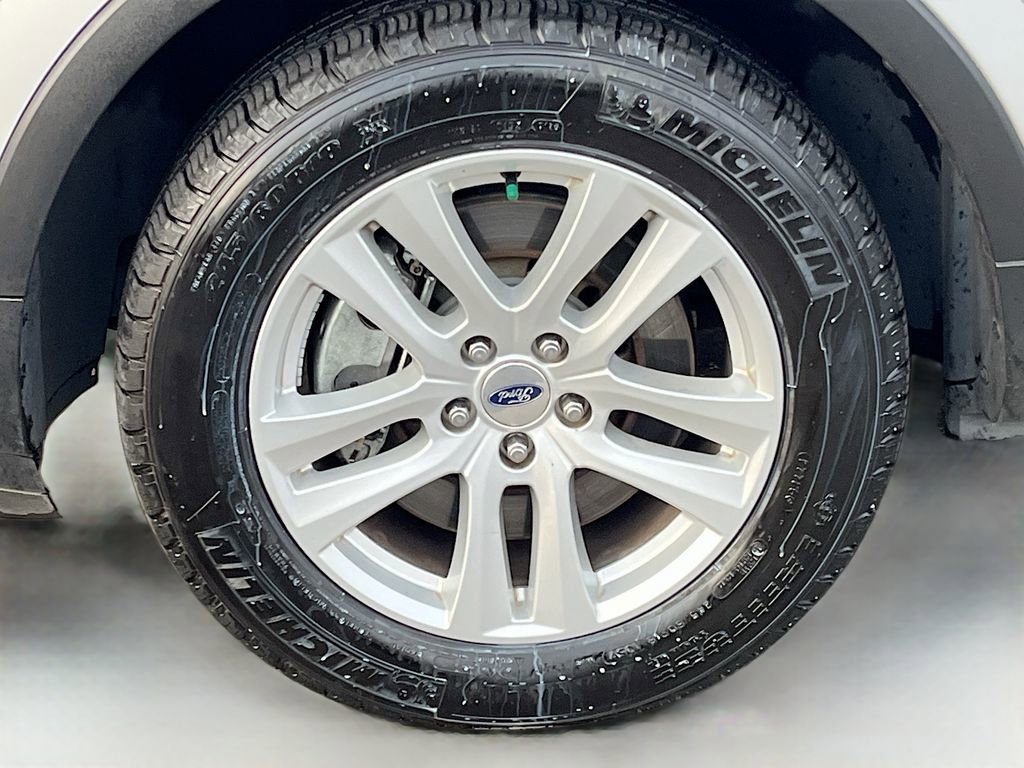 Used 2019 Ford Explorer XLT w/ Equipment Group 202A image 33