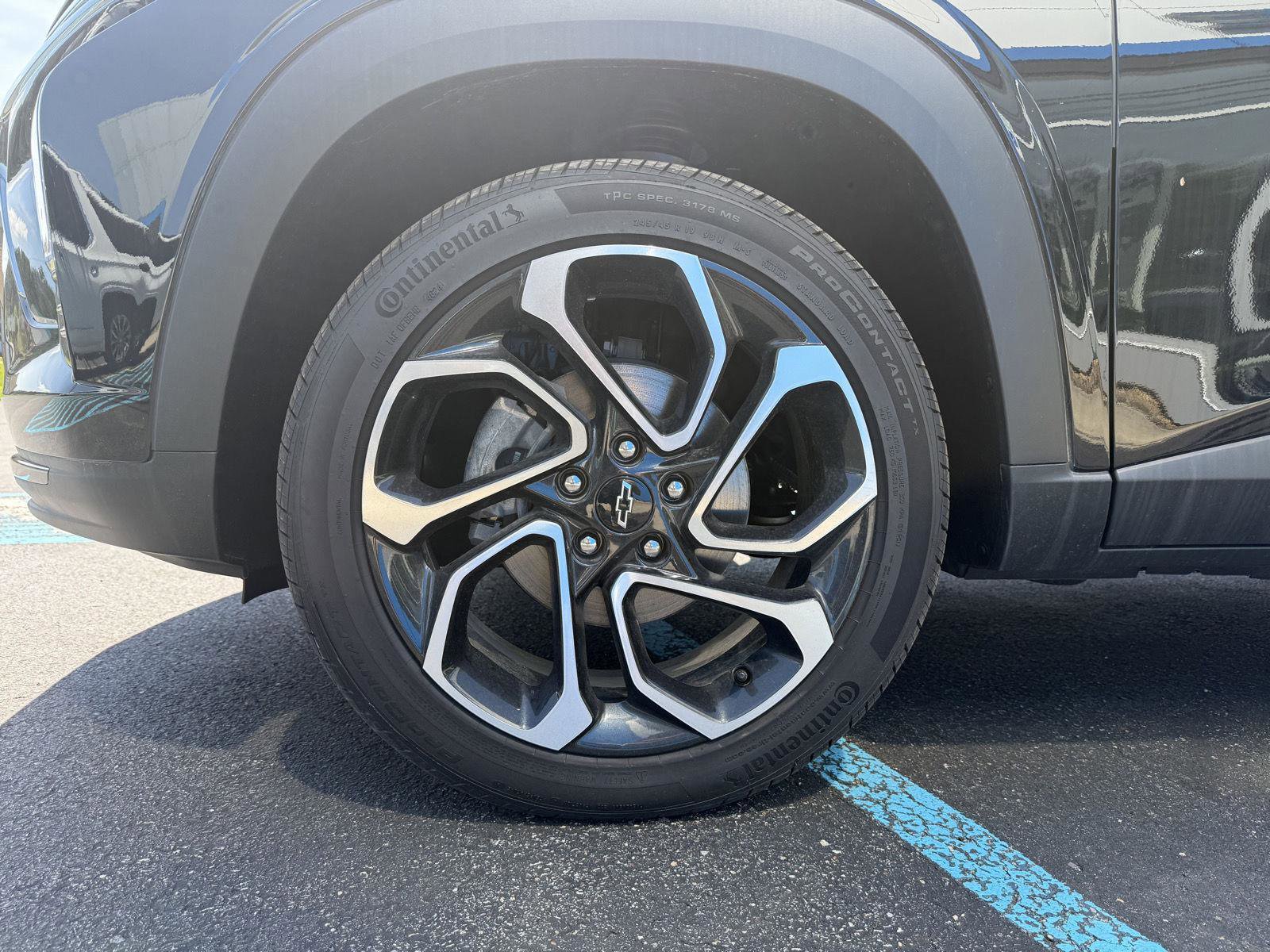 New 2025 Chevrolet Trax RS w/ Driver Confidence Package FWD image 21