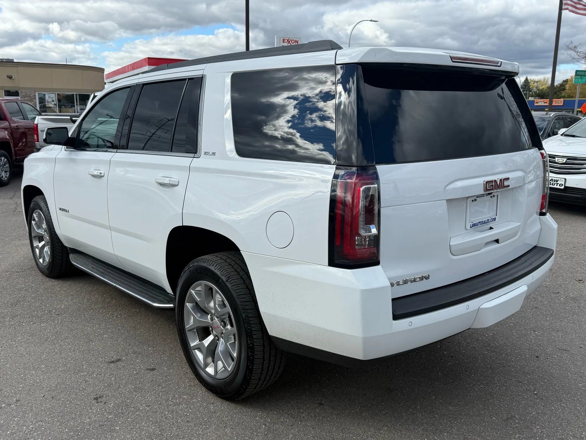 Used 2019 GMC Yukon SLE w/ SLE Value Package image 7