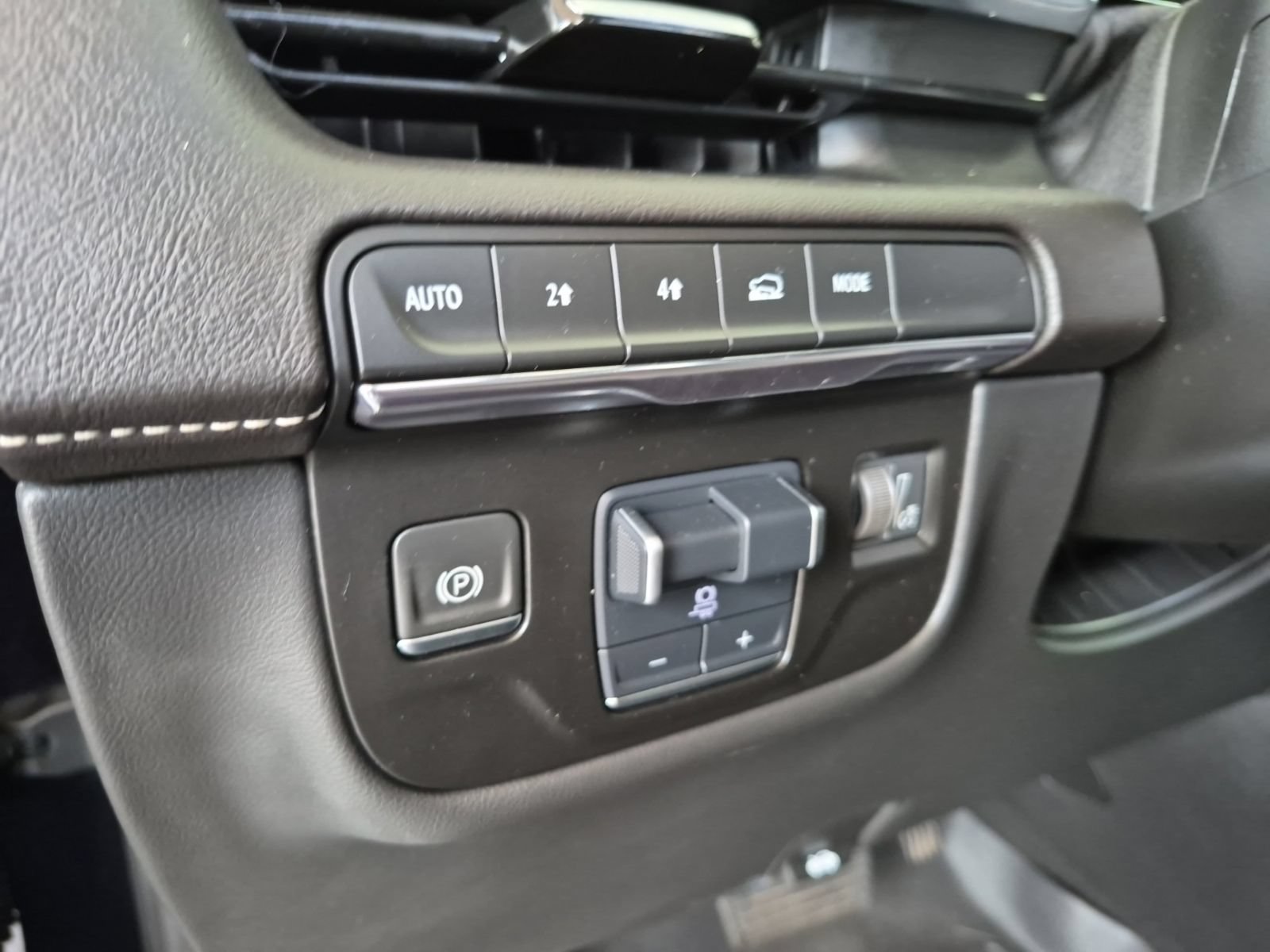 Used 2021 Cadillac Escalade Sport AWD/4WD image 13