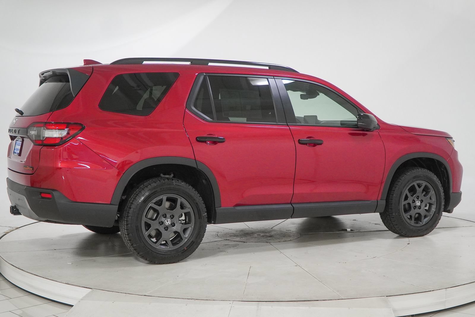 Certified 2025 Honda Pilot TrailSport image 14
