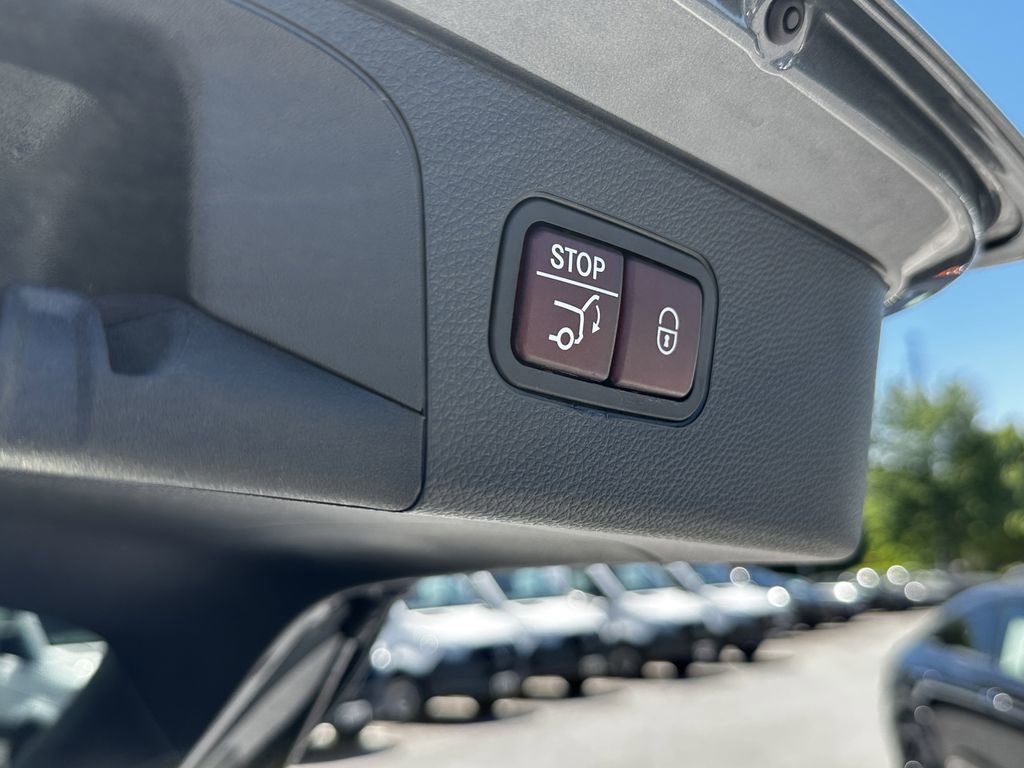 Certified 2021 Mercedes-Benz GLC 43 AMG 4MATIC image 22
