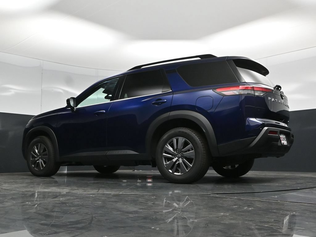 Used 2025 Nissan Pathfinder SV AWD/4WD image 58