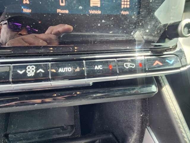 Used 2023 Jeep Wagoneer Series II AWD/4WD image 25