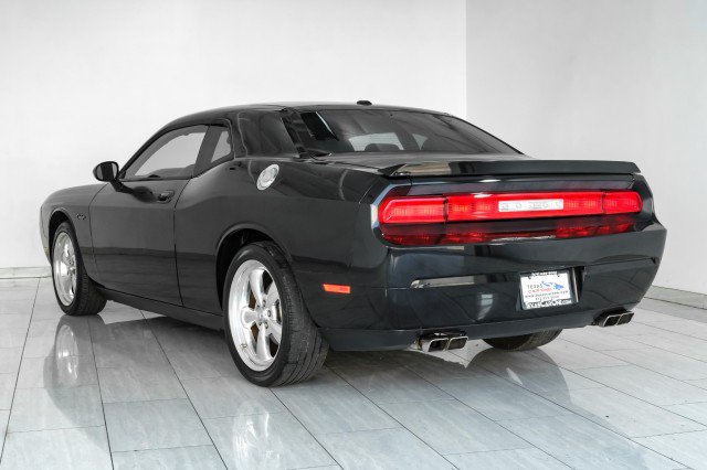 Used 2009 Dodge Challenger R/T RWD image 8