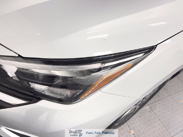 Used 2025 Nissan Versa SV FWD image 14